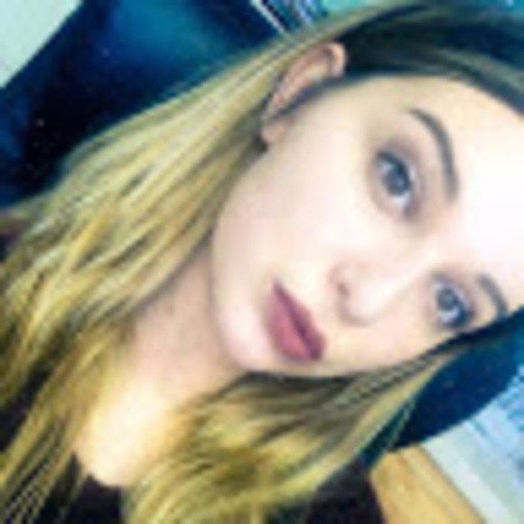 Meet your Posher, Amber - Picture 1 of 1